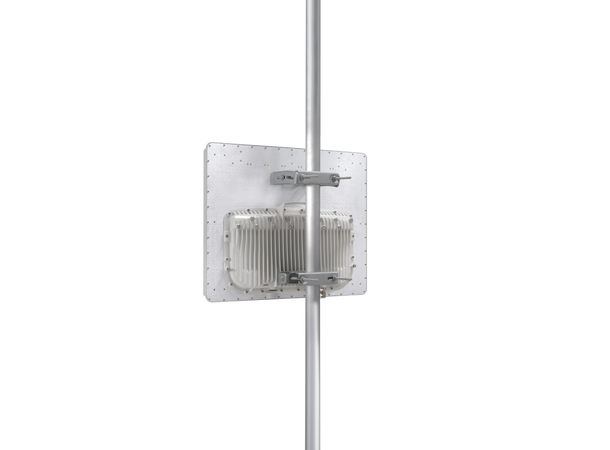 Cambium PMP450m Limited 5GHz AP 14x14MU-MIMO, 1.4+Gbps, 90g Antenne